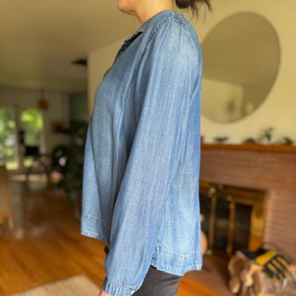 Cloth & Stone 💖 Cute denim top. EUC from Anthropologie. - Picture 13 of 14